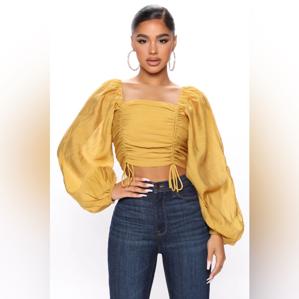 NWOT - HYFVE Crop Top - Size Medium